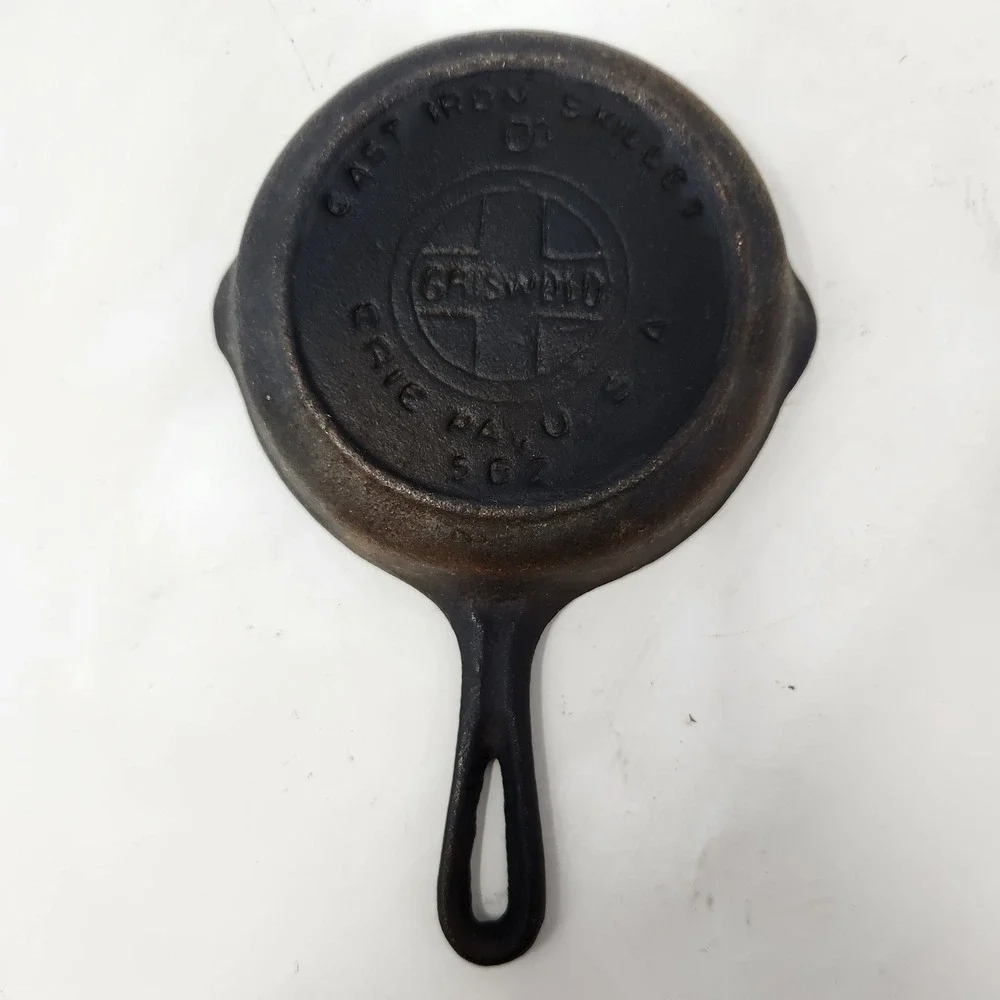 Vintage Griswold 0 Cast Iron Skillet Small Logo Erie PA 562 Pan
